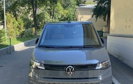 Volkswagen Multivan, 2023 год, 6 450 000 рублей, 1 фотография