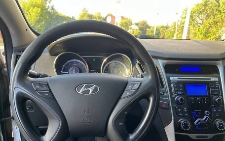 Hyundai Sonata VI, 2010 год, 905 000 рублей, 15 фотография