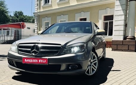 Mercedes-Benz C-Класс, 2008 год, 1 300 000 рублей, 1 фотография