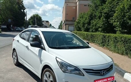 Hyundai Solaris II рестайлинг, 2016 год, 600 000 рублей, 3 фотография