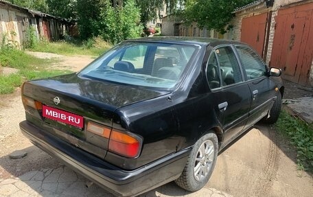 Nissan Primera II рестайлинг, 1995 год, 90 000 рублей, 3 фотография