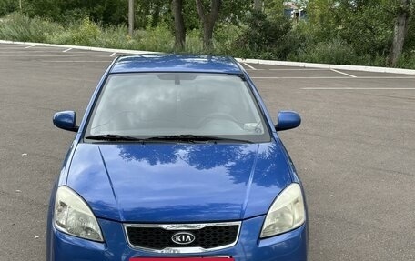 KIA Rio II, 2011 год, 650 000 рублей, 2 фотография