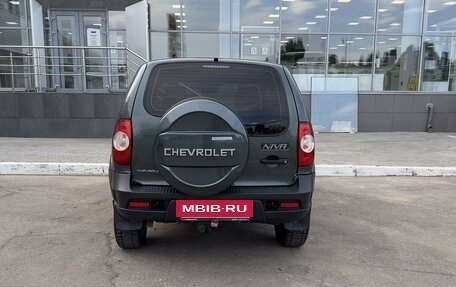 Chevrolet Niva I рестайлинг, 2015 год, 777 000 рублей, 6 фотография