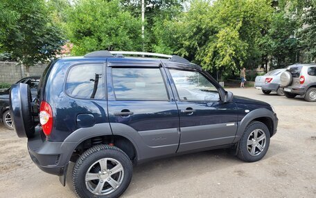 Chevrolet Niva I рестайлинг, 2015 год, 730 000 рублей, 6 фотография