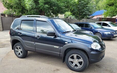 Chevrolet Niva I рестайлинг, 2015 год, 730 000 рублей, 5 фотография