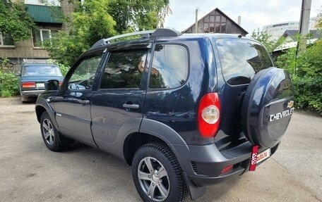 Chevrolet Niva I рестайлинг, 2015 год, 730 000 рублей, 8 фотография