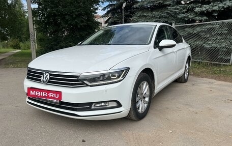 Volkswagen Passat B8 рестайлинг, 2015 год, 1 550 000 рублей, 2 фотография