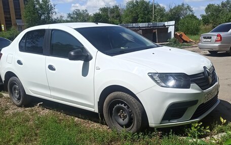 Renault Logan II, 2018 год, 860 000 рублей, 3 фотография