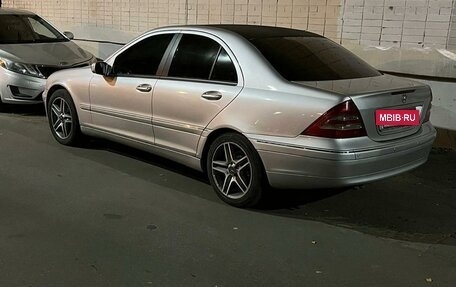 Mercedes-Benz C-Класс, 2004 год, 385 000 рублей, 2 фотография