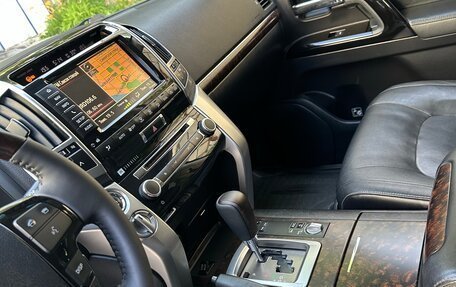 Toyota Land Cruiser 200, 2014 год, 4 150 000 рублей, 17 фотография