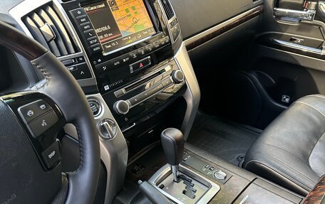 Toyota Land Cruiser 200, 2014 год, 4 150 000 рублей, 31 фотография