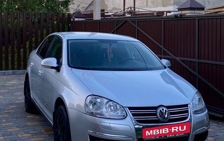 Volkswagen Jetta VI, 2010 год, 1 000 000 рублей, 8 фотография