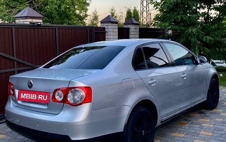 Volkswagen Jetta VI, 2010 год, 1 000 000 рублей, 9 фотография