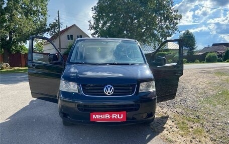 Volkswagen Multivan T5, 2004 год, 1 350 000 рублей, 6 фотография