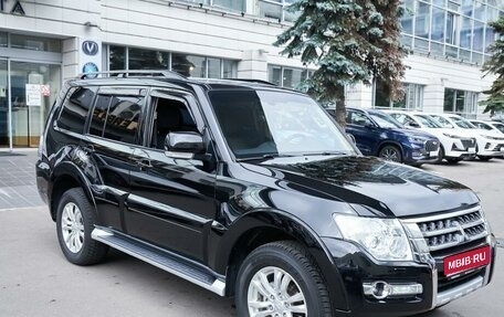 Mitsubishi Pajero IV, 2015 год, 2 799 000 рублей, 1 фотография