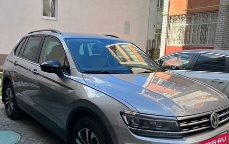 Volkswagen Tiguan II, 2020 год, 2 200 000 рублей, 3 фотография