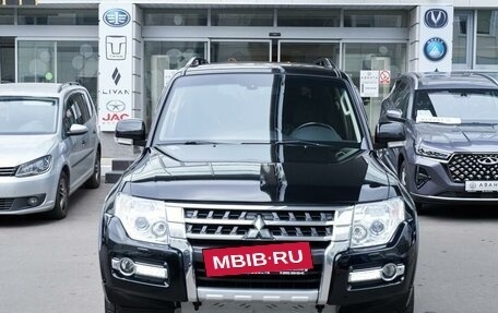 Mitsubishi Pajero IV, 2015 год, 2 799 000 рублей, 2 фотография