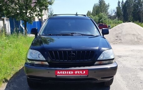 Lexus RX IV рестайлинг, 2001 год, 1 000 000 рублей, 2 фотография