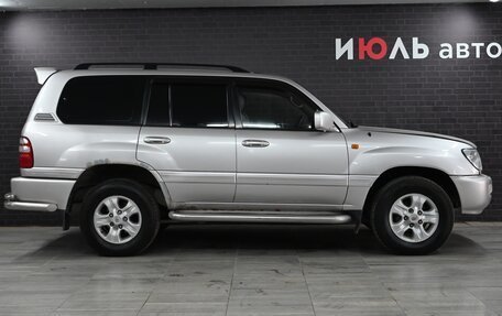 Toyota Land Cruiser 100 рестайлинг 2, 2004 год, 1 600 000 рублей, 8 фотография