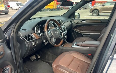 Mercedes-Benz GL-Класс, 2014 год, 2 850 000 рублей, 10 фотография