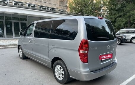 Hyundai H-1 II рестайлинг, 2013 год, 1 950 000 рублей, 3 фотография