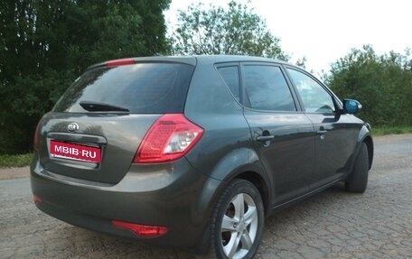 KIA cee'd I рестайлинг, 2010 год, 950 000 рублей, 3 фотография