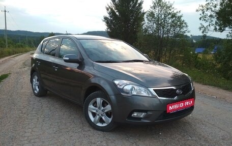 KIA cee'd I рестайлинг, 2010 год, 950 000 рублей, 2 фотография