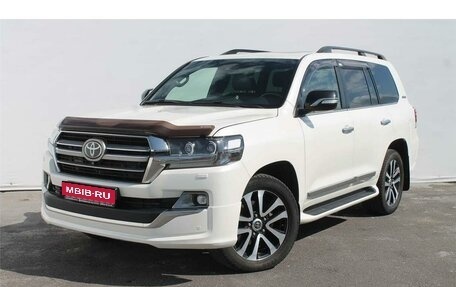 Toyota Land Cruiser 200, 2019 год, 7 550 000 рублей, 1 фотография