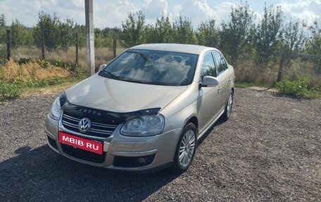 Volkswagen Jetta VI, 2009 год, 680 000 рублей, 1 фотография