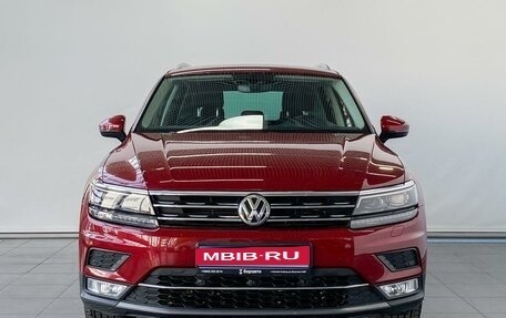 Volkswagen Tiguan II, 2017 год, 2 639 900 рублей, 3 фотография