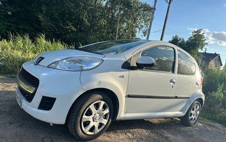 Peugeot 107 I рестайлинг, 2009 год, 520 000 рублей, 2 фотография