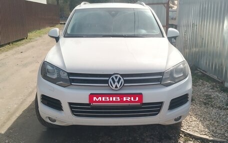 Volkswagen Touareg III, 2013 год, 2 800 000 рублей, 2 фотография