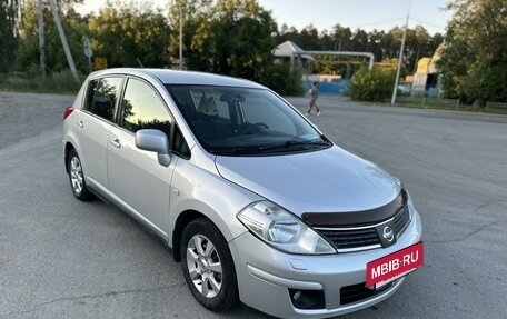 Nissan Tiida, 2010 год, 800 000 рублей, 3 фотография