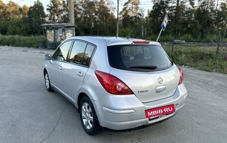 Nissan Tiida, 2010 год, 800 000 рублей, 5 фотография