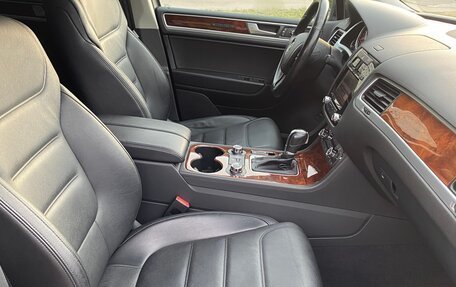 Volkswagen Touareg III, 2012 год, 2 750 000 рублей, 10 фотография