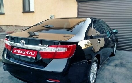 Toyota Camry, 2014 год, 1 900 000 рублей, 8 фотография