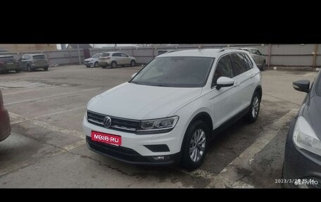 Volkswagen Tiguan II, 2018 год, 3 300 000 рублей, 1 фотография