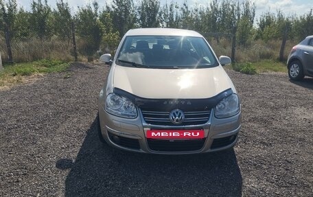 Volkswagen Jetta VI, 2009 год, 680 000 рублей, 2 фотография