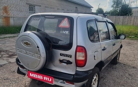 Chevrolet Niva I рестайлинг, 2004 год, 210 000 рублей, 2 фотография