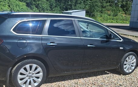 Opel Astra J, 2013 год, 910 000 рублей, 4 фотография