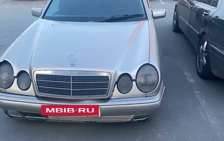 Mercedes-Benz E-Класс, 1999 год, 240 000 рублей, 5 фотография