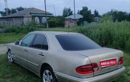 Mercedes-Benz E-Класс, 1999 год, 240 000 рублей, 3 фотография