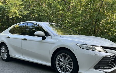 Toyota Camry, 2018 год, 3 050 000 рублей, 6 фотография