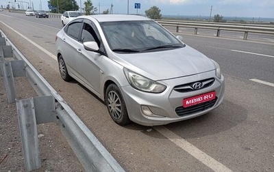 Hyundai Solaris II рестайлинг, 2013 год, 700 000 рублей, 1 фотография