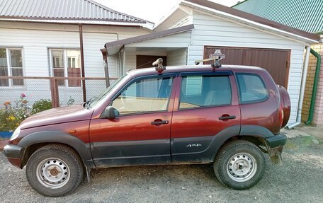 Chevrolet Niva I рестайлинг, 2004 год, 260 000 рублей, 8 фотография