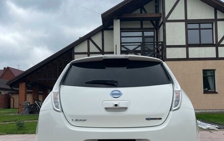 Nissan Leaf I, 2017 год, 980 000 рублей, 3 фотография