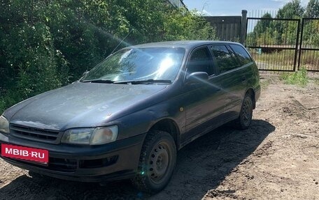 Toyota Caldina, 2002 год, 315 000 рублей, 2 фотография