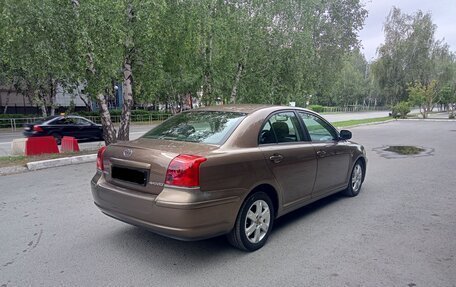 Toyota Avensis III рестайлинг, 2004 год, 790 000 рублей, 5 фотография