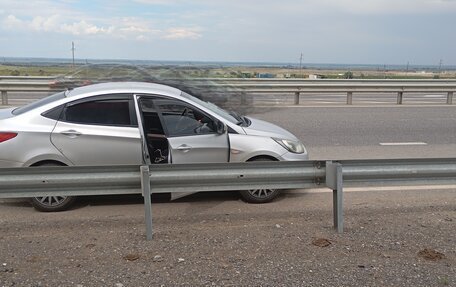 Hyundai Solaris II рестайлинг, 2013 год, 700 000 рублей, 5 фотография