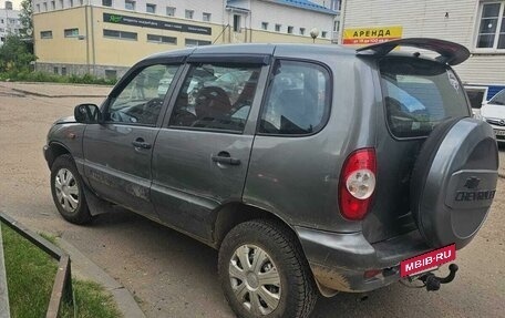 Chevrolet Niva I рестайлинг, 2004 год, 250 000 рублей, 4 фотография